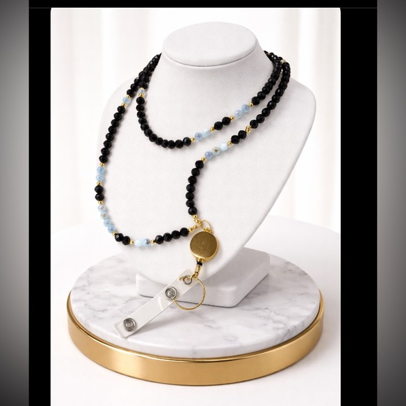 Accessories - Beaded Retractable Lanyard Necklace with Keychain & Badge/ID Holders New in Box